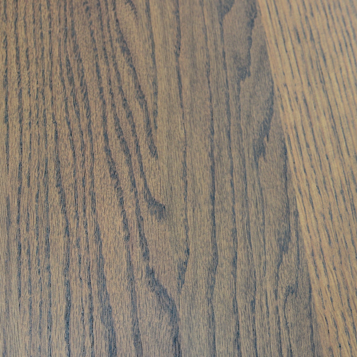 Colonial Oak - Round Pedestal Table - Weathered Chestnut