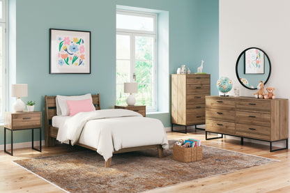 Deanlow - Panel Bedroom Set