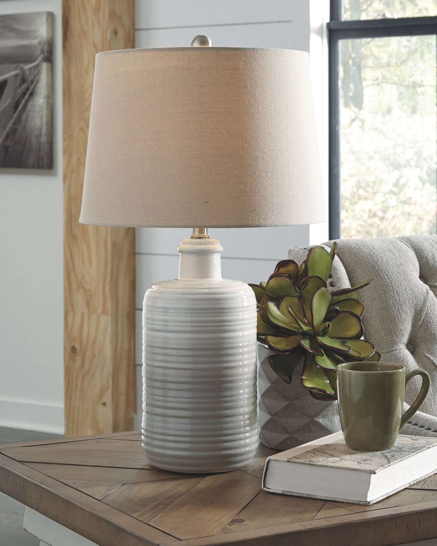 Marnina - Table Lamp