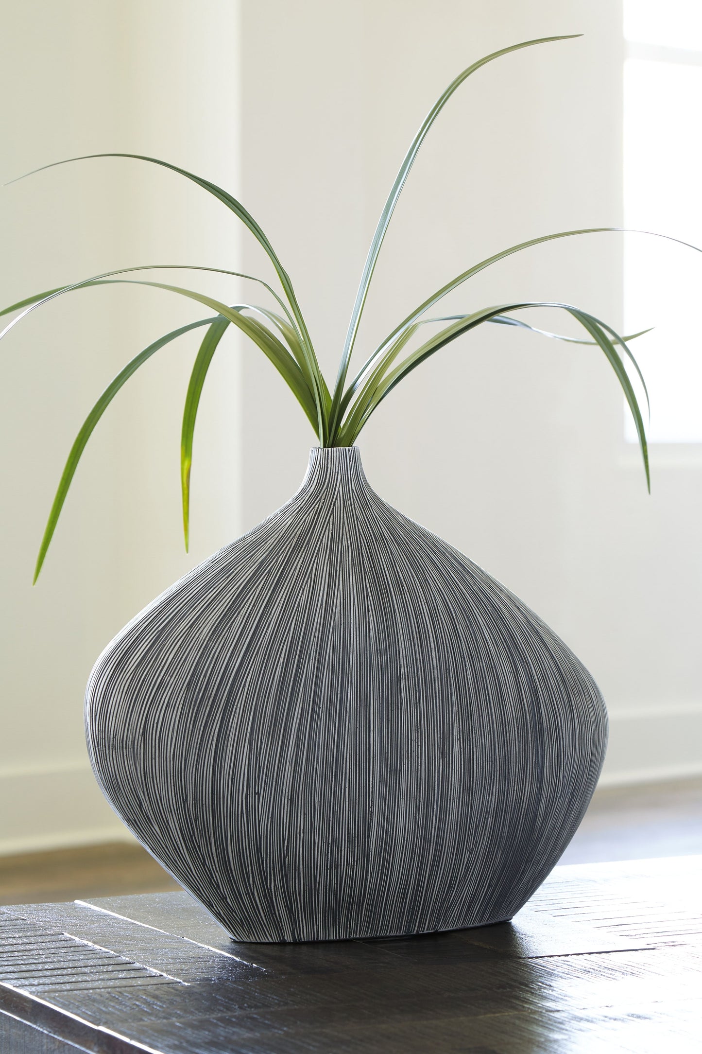 Donya - Vase